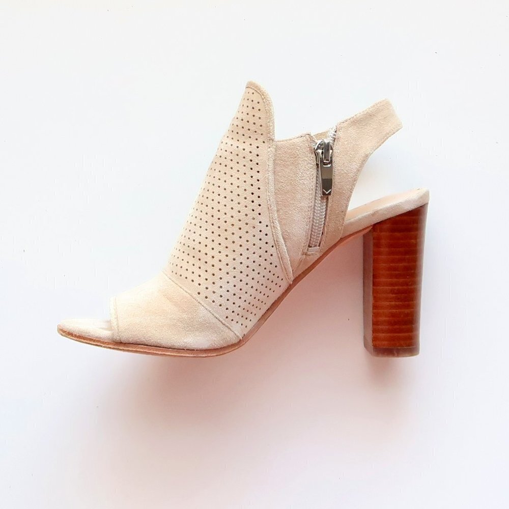 Via Spiga Beige Suede Leather Peep Toe Block Heel Perforated Bootie Shoes 5.5 - Picture 9 of 16